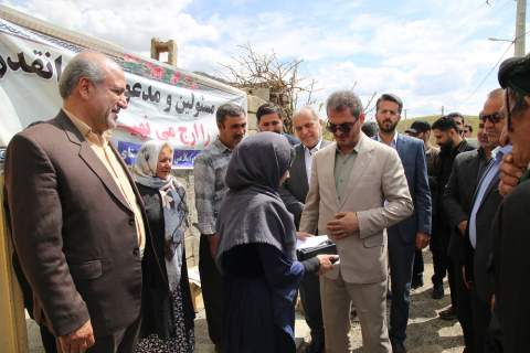 آئین تحویل 738 واحد مسکن به مددجویان روستایی استان کردستان 1403.1.27