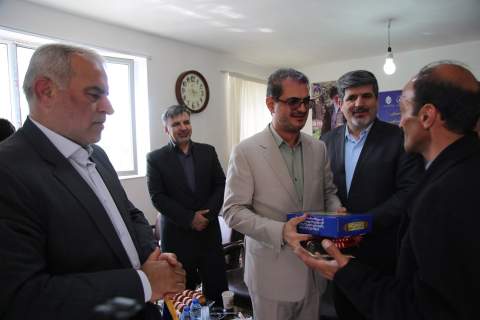 آئین تحویل 738 واحد مسکن به مددجویان روستایی استان کردستان 1403.1.27