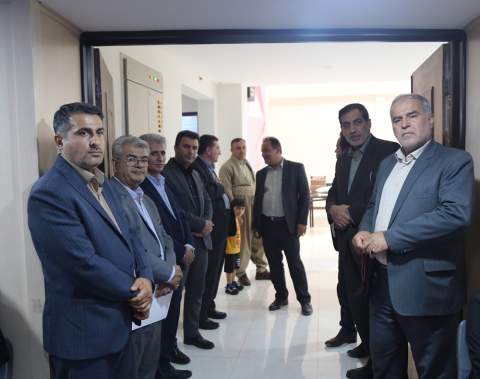 گزارش تصویری آئین اهدای ۲۳۰۰ فقره بسته تحصیلی از طرف موقوفه ماهرخسار معتمد وزیری