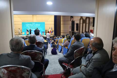 گزارش تصویری آئین اهدای ۲۳۰۰ فقره بسته تحصیلی از طرف موقوفه ماهرخسار معتمد وزیری